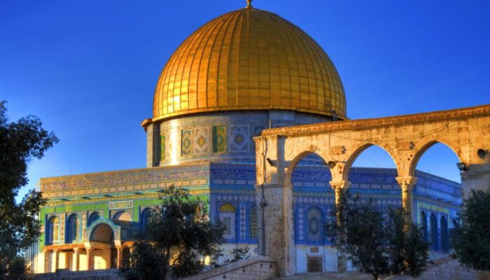 Imam Senior Dilarang Israel Masuk Masjid Al-Aqsa