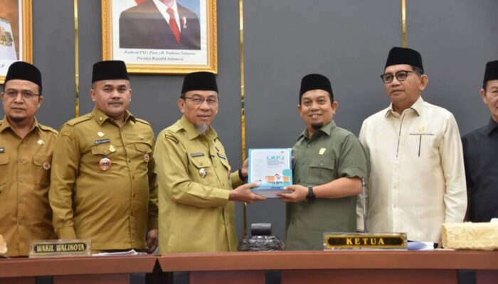 IPM dan Ekonomi Melejit, Padang Jadi Kota Terbersih Sumatera