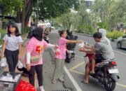 Berkah Ramadan, FJPI Jawa Timur Berbagi Rejeki Lewat Takjil