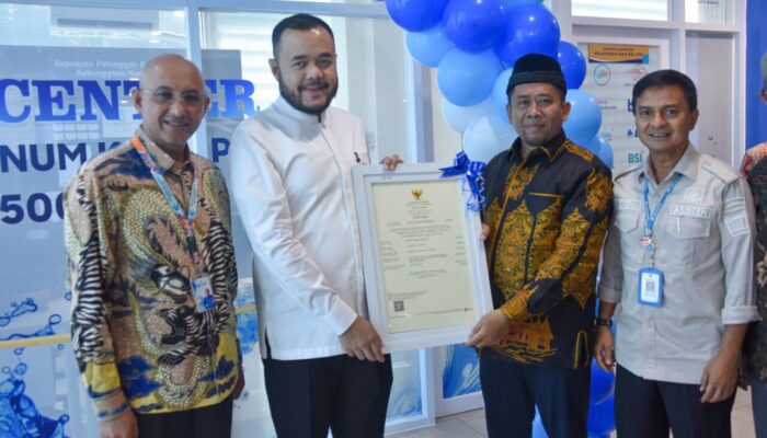 Perumda AM Padang Satu-satunya Penerima Sertifikasi Halal