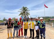 Wamen PU Diana Kusumastuti Tinjau Penanganan Pascabanjir di Sungai Batang Air Dingin dan Gunung Nago Kota Padang