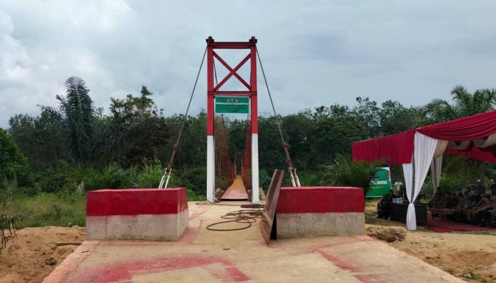 Jembatan Gantung Lubuk Botung Nagari Ampang Kuranji Dharmasraya Diresmikan