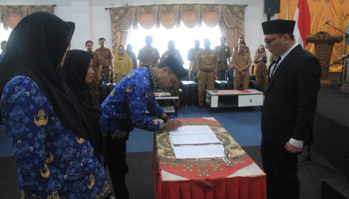 120 Pejabat Administrator, Pengawas, dan Kepala Puskesmas Pasbar Dilantik