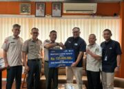 PT TASPEN KC Padang Serahkan Bantuan Karpet Masjid Rp125 Juta Melalui BPBD Sumbar