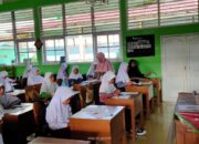 Dipantau Kakankemenag, 810 Peserta Ikuti Tes Akademik PMBM MTsN 1 Bukittinggi