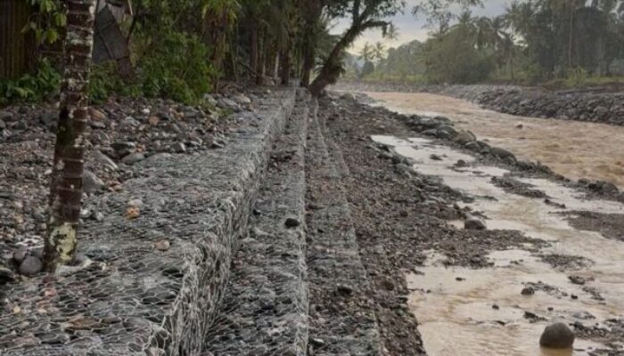 PT Nindya Karya Tegaskan Komitmen Kualitas Proyek Penguatan Tebing Sungai di Sumbar