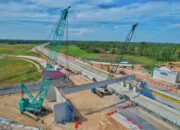 Pemasangan Girder Interchange Lubuk Alung : Tol Padang–Sicincin Terapkan Rekayasa Lalu Lintas