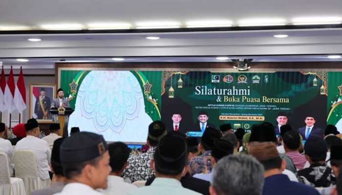 Menteri Nusron Ingatkan Prinsip Keadilan bagi Seorang Pimpinan Saat Buka Bersama