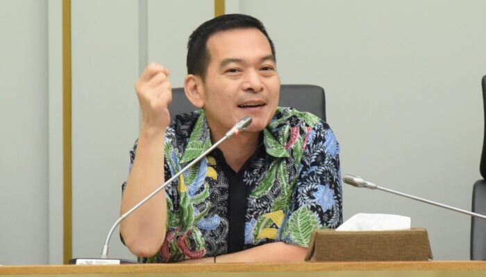 Sikapi Kenaikan Harga Plastik, DPR Dorong Optimalisasi Bank Sampah