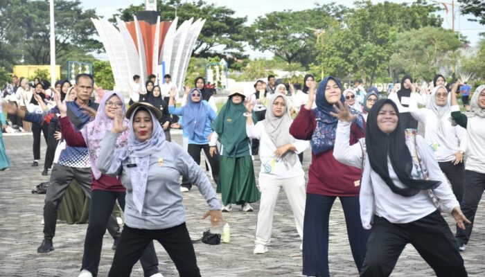 Senam Sehat ASN Pemko Padang Sambil Sosialisasi Sensus Ekonomi 2026