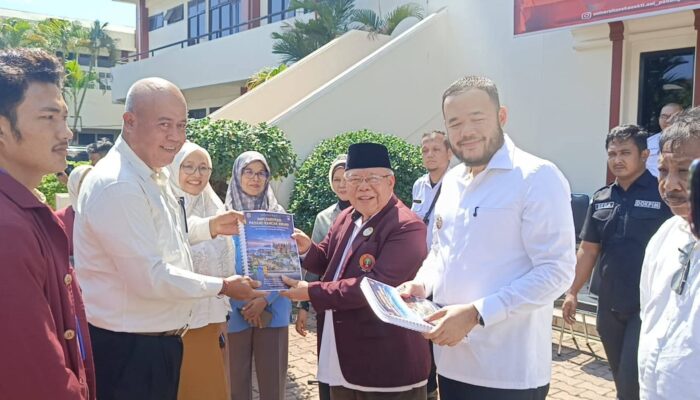 Sinergi Pemko Padang dan Unes, 300 Mahasiswa Mulai Menyigi RT Terbersih