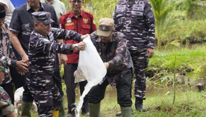 Wako Hendri Arnis Ikuti Panen Raya Ikan Nila, Perkuat Ketahanan Pangan Nasional