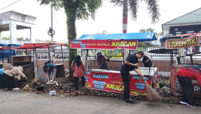 Pemkab Pasbar Goro Massal Tingkatkan Kebersihan Lingkungan