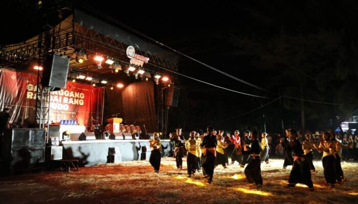 Ratusan Pelajar SMP-SMA se Sumbar Ikuti Festival Randai di Pariaman