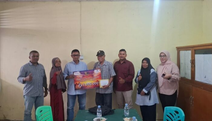 FIFGROUP Salurkan Bantuan Sosial di Solok, Tebar Kepedulian di Momentum Idulfitri