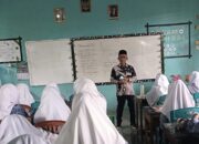 Monev Sukses TKA, Kepala MTsN 5 Padang Noprizal Minta Murid Serius