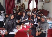 Masih Suasana Syawal, Guru dan Pegawai MTsN 1 Pasaman Berkunjung ke Rumah Kepala Madrasah