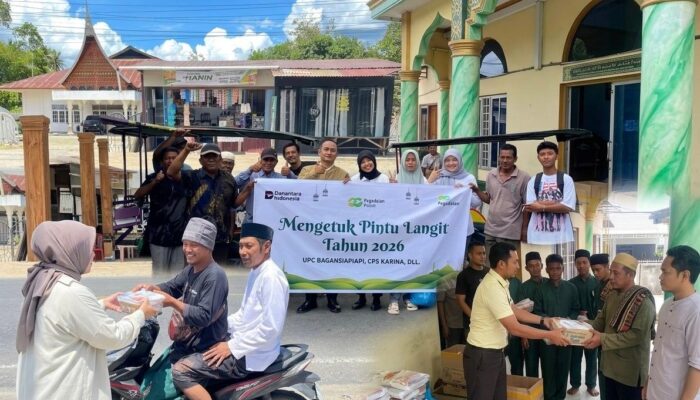 Berbagi Makanan Siap Santap, Pegadaian Kanwil II Pekanbaru Kembali Gelar Kegiatan “Mengetuk Pintu Langit”