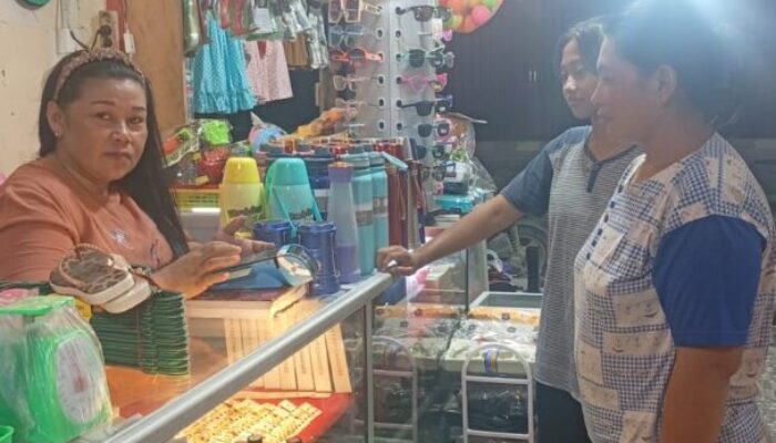 Peran Agen Bank Nagari Link di Bumi Sikerei: Meski Listrik Redup,  Nadi  Ekonomi Tetap Berdenyut