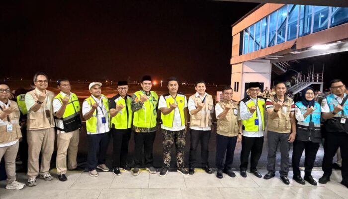 Bandara Internasional Minangkabau Berangkatkan 389 Jemaah Haji Kloter Pertama Embarkasi Padang