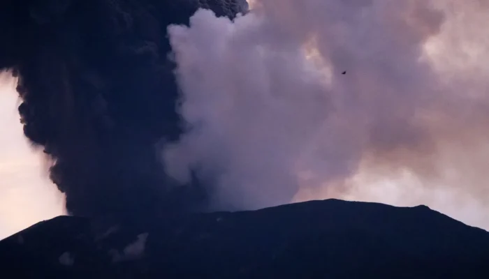 Badan Geologi Ingatkan Potensi Gas Beracun Gunung Marapi