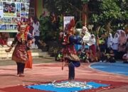 Hutama ke-32 MTsN 10 Tanah Datar, Tari Piriang Oyak Badarai Pukau Penonton