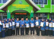 Guru dan Pegawai MTsN 6 Padang  Terima SK Kenaikan Pangkat