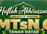 Disaksikan Bupati dan Kakankemenag, Kepala MTsN 6 Tanah Datar Serahkan Siswa Kepada Orang Tua