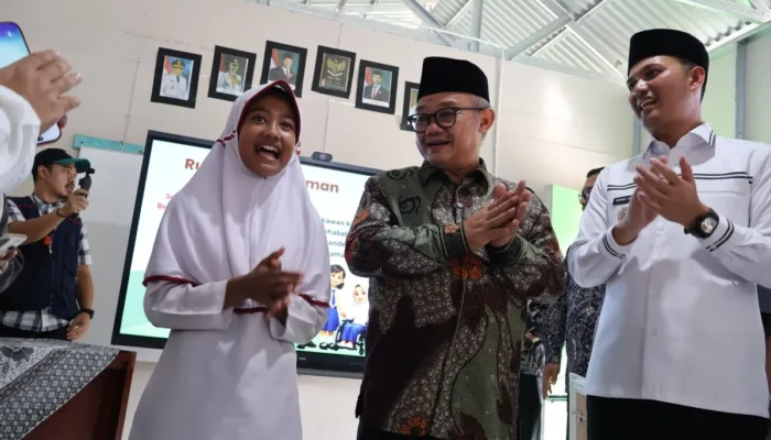 Kemendikdasmen Bangun 26 Kelas Darurat di Sumbar Akibat Bencana Hidrometeorologi 