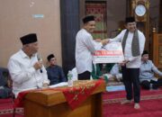 Safari Ramadan di Sawahlunto, PT Semen Padang Serahkan Rp12,5 Juta dan Al-Qur’an untuk Pengembangan Masjid Agung