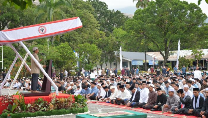 Dari Takbir ke Peradaban: Makna Idulfitri di Plaza PT Semen Padang