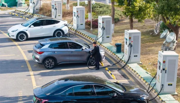 Yuk Intip Keunggulan Mobil China yang Menarik Minat Konsumen Indonesia