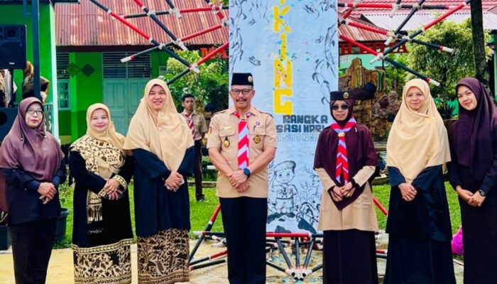 MAN Lima Puluh Kota Lepas Hiking Wisata Pramuka Peringati Hari Bumi 2026