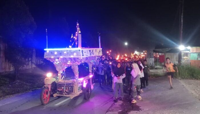Lautan Obor Terangi Malam Takbiran di Korong Tarok, Antusias Warga Membludak di Pawai Iduladha 1447 H