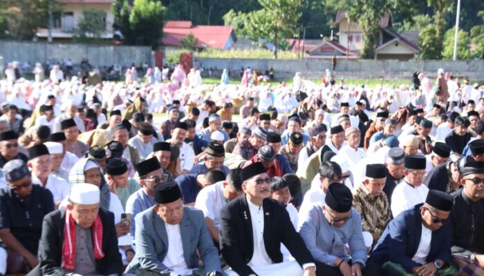 Di Bawah Gema Takbir dan Langit Painan, Iduladha Menyatukan Ribuan Hati di GOR H. Ilyas Yakub