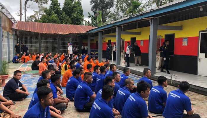 Lapas Kelas III Talu Gendeng BNNK Pasaman Barat Laksanakan Tes Urine terhadap WBP dan Pegawai