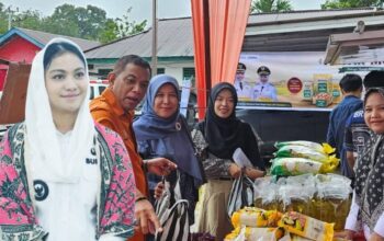 Pasar Murah Dharmasraya Diserbu Warga Meski Diguyur Hujan, Pemkab Jaga Stabilitas Harga Pangan
