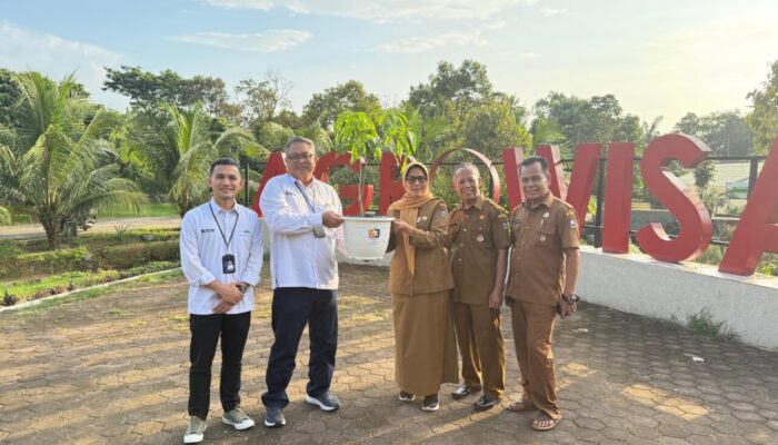 PT TASPEN (Persero) KC Padang Salurkan 557 Bibit Tanaman, Dukung Penghijauan di HUT ke-63