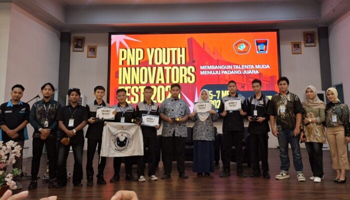Tim Robotik MAN 1 Kota Padang Raih Juara Umum Lomba Robotik Sumbar