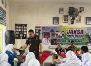Siswa SMPN 31 Padang Ikuti Penyuluhan Hukum Jaksa Masuk Sekolah