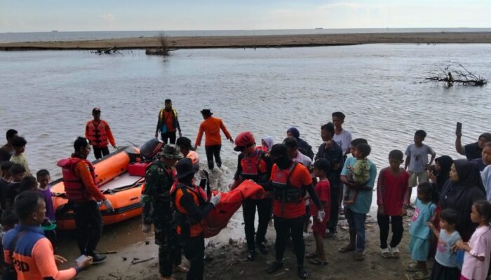 Tiga Hari Dicari, Bocah Terseret Arus di Muara Buayo Putiah Ditemukan Meninggal Mengapung di Laut