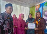Diguyur Hujan, Pelepasan Siswa Kelas IX MTsN Dharmasraya Tetap Meriah