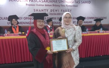 Disertasi Soal Komunikasi Pemasaran Bank Nagari, Shanty Raih Gelar Doktor dengan Cumlaude