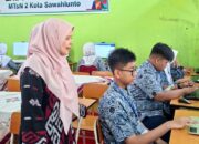 Serius Sukseskan OSN, Kepala MTsN 2 Sawahlunto Pantau Uji Coba 