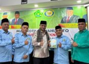 Buku 5000 Pantun KBC Karya MAN Sawahlunto Diserahkan kepada Kakanwil Kemenag Sumbar