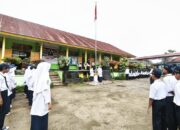 Upacara di MTsN 10 Agam, Pembina Upacara : Perangai Manusia Tak Luput dari Pengawasan Sang Pencipta