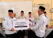 Kakankemenag Kunjungi MTsN 2 Solok, Serahkan Bantuan dan Resmikan Logo