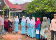 Apresiasi Prestasi, Kepala MTsN 7  Padang Serahkan Reward kepada Pemenang Lomba