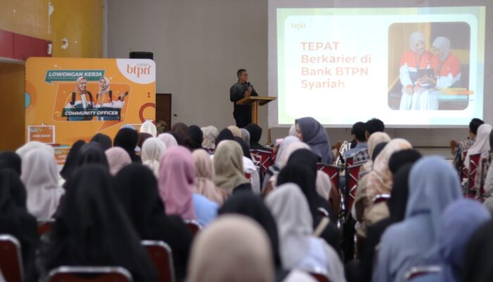Ratusan Pencari Kerja Antusias Ikuti One Day With BTPN Syariah, Peluang Karier dan Pemberdayaan Bertemu di UIN IB Padang