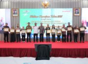Sekjen Kementerian ATR/BPN Beri Penghargaan kepada Satker Pengelola Kearsipan Terbaik